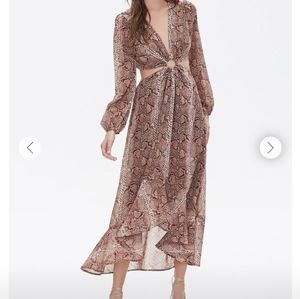 ⭐NWT⭐ FOREVER 21 Snakeskin Print Cutout Dress